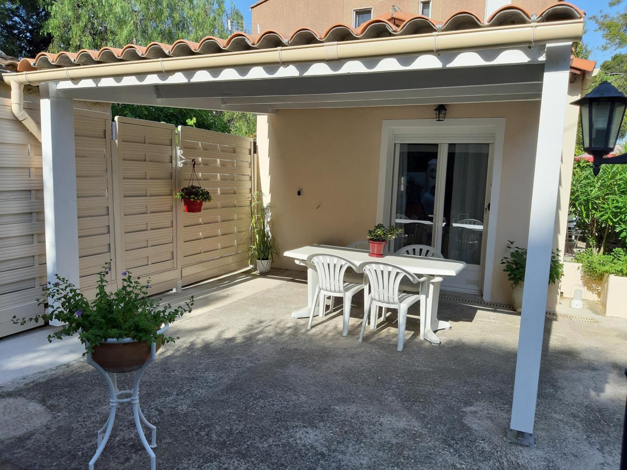 Appartement Maisonnette Avec Pergola Toulon